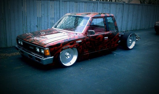 lowered-1985-nissan-truck